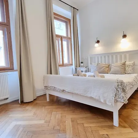 Finnem Florenc Apartament