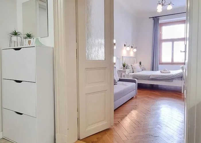 Finnem Florenc Apartman *